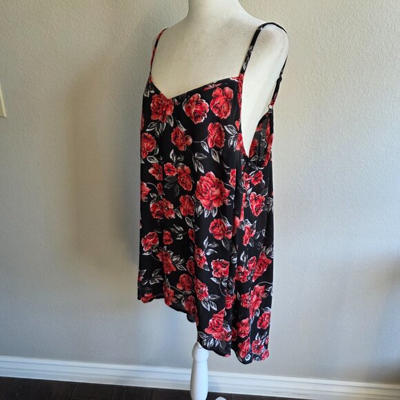 NEW Torrid Black & Red Cami Floral Rose Georgette Hi Lo Top Blouse Size 1 1X - Picture 3 of 7